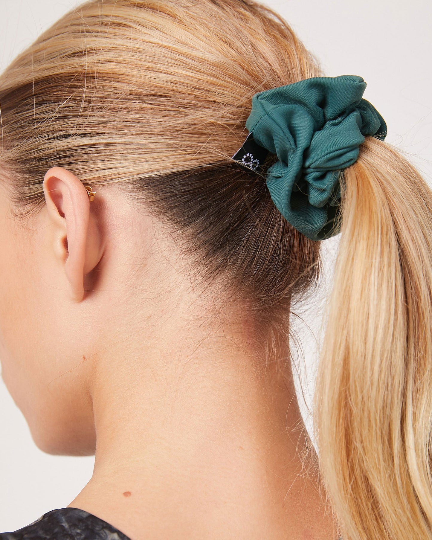 Cinch Scrunchi Hair Tie